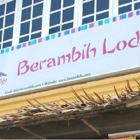 Berambih Lodge Кучинг Экстерьер фото